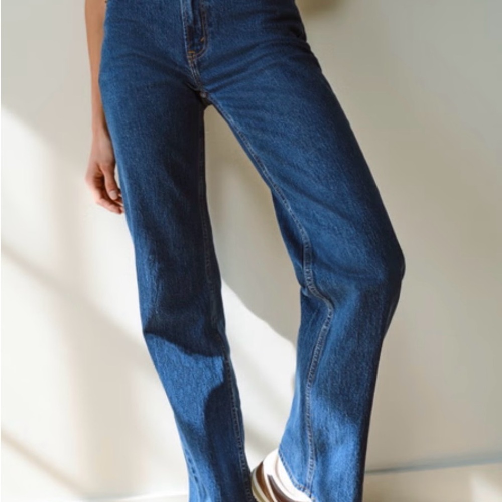 Abercrombie 90s High-Rise Straight Leg Jeans in Dark Blue 27P